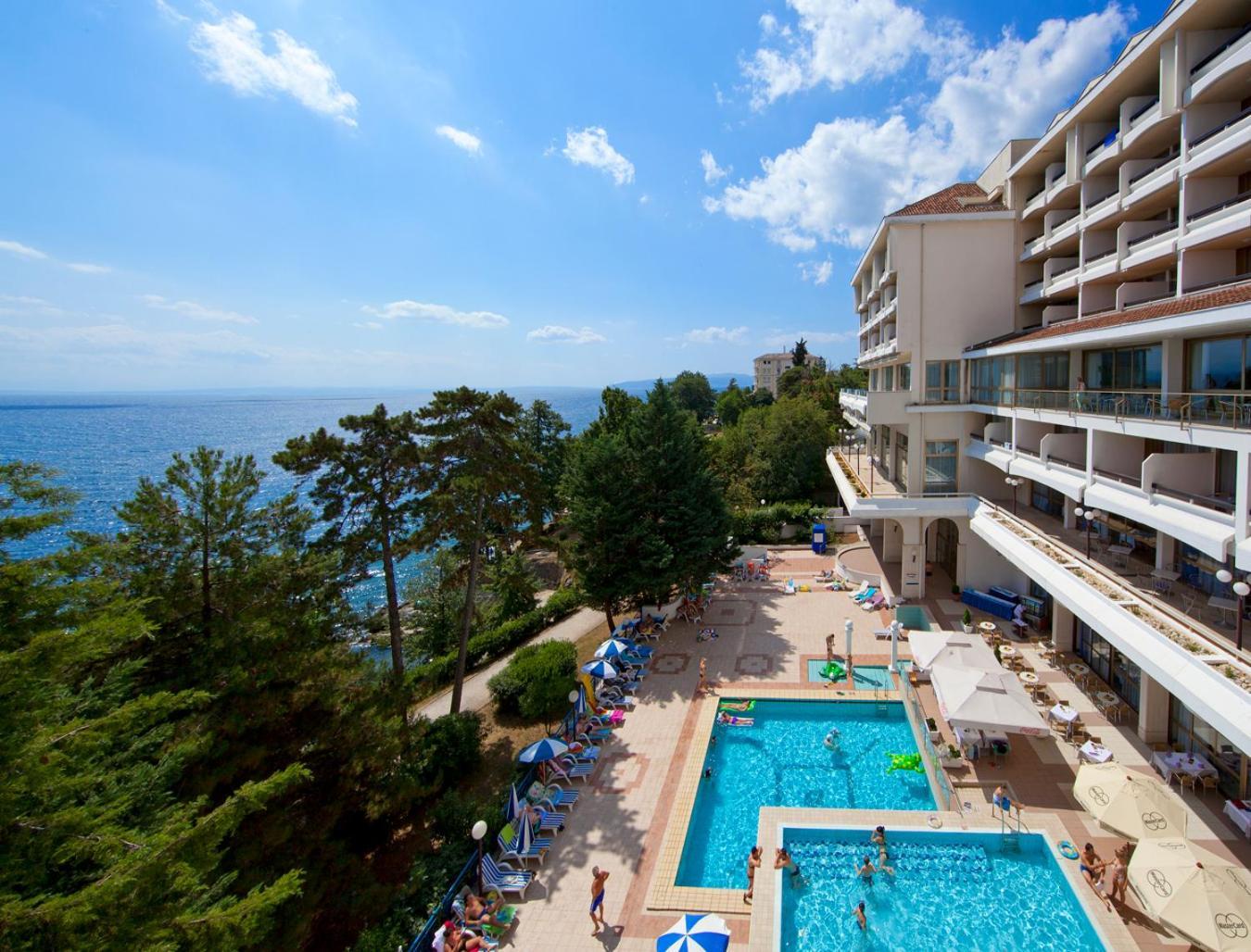 Hotel Excelsior - Liburnia Lovran Bagian luar foto