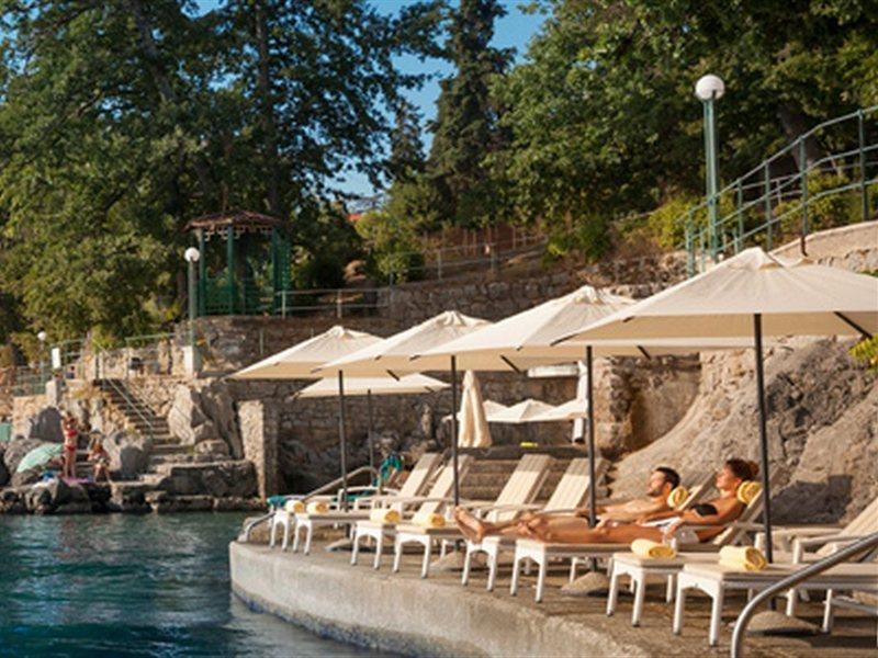 Hotel Excelsior - Liburnia Lovran Bagian luar foto