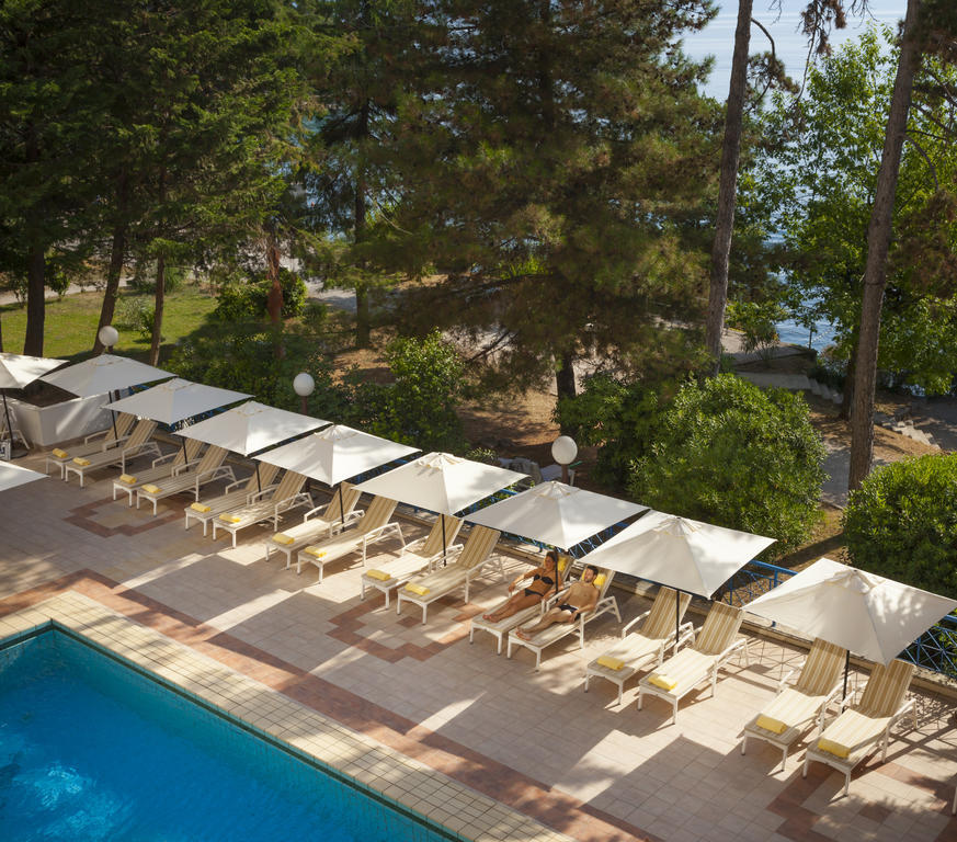 Hotel Excelsior - Liburnia Lovran Bagian luar foto